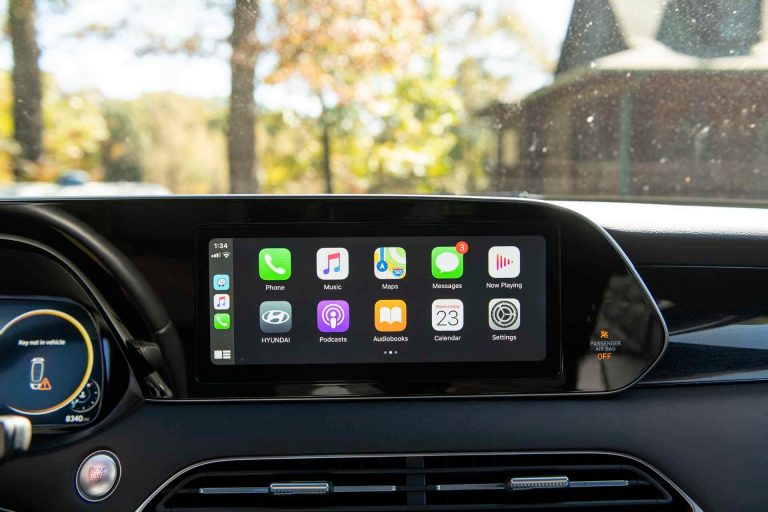Apple Carplay Is Now Free For BMW Owners