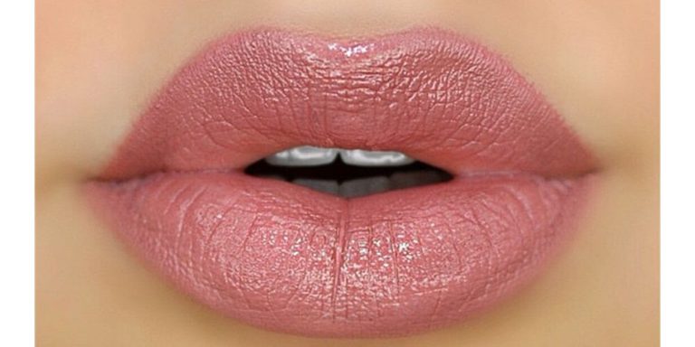 How To Choose The Best Satin Lipstick Colors
